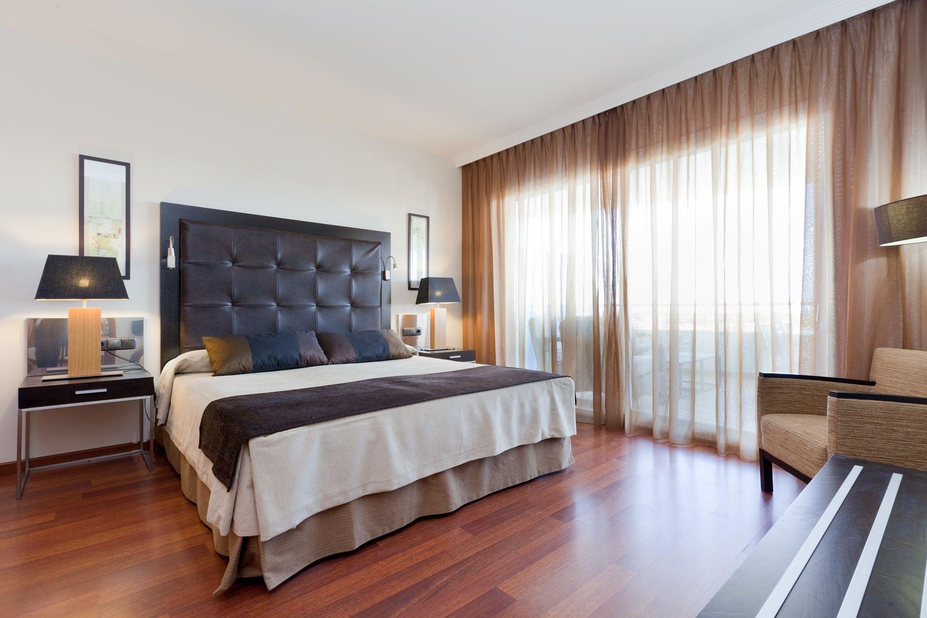 塞纳托尔巴努斯Spa酒店 埃斯特波纳 外观 照片 A room at the hotel