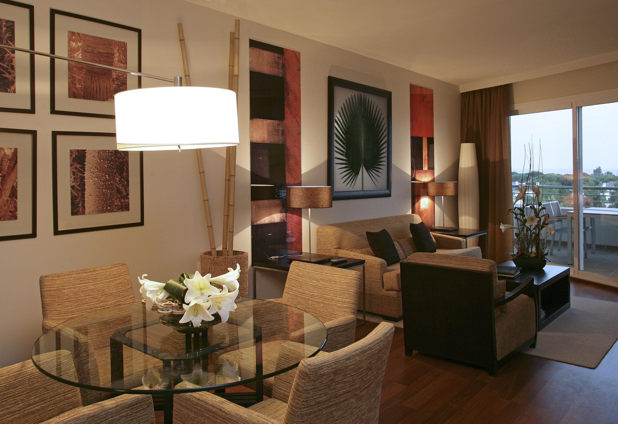 塞纳托尔巴努斯Spa酒店 埃斯特波纳 客房 照片 A living room