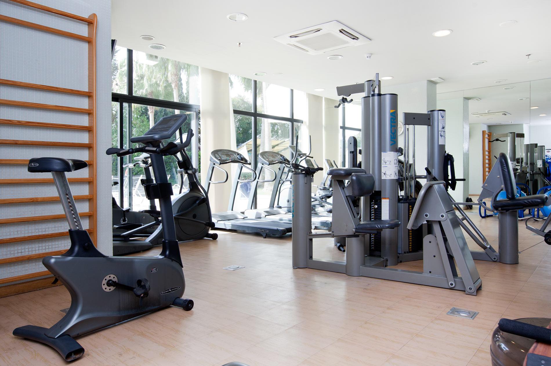 塞纳托尔巴努斯Spa酒店 埃斯特波纳 外观 照片 A gym at the University of Nottingham